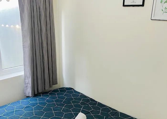 1 Bedroom With Balcony At Qc Apartamento Manila
